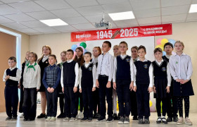 Весеннее настроение и море улыбок: концерт ко Дню 8 марта в школе.